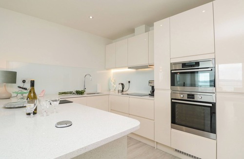 Torquay City Centre Cottage | Apartment 20 Summer Place