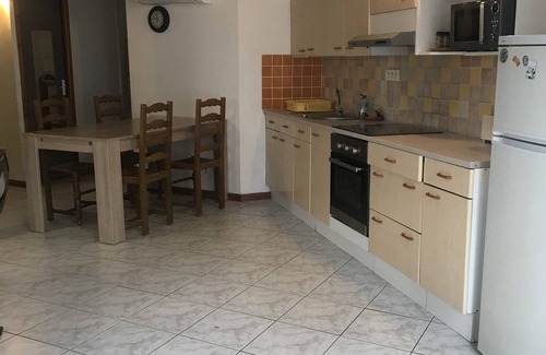 Gruissan Apartment | Apartment 200 m from the village
