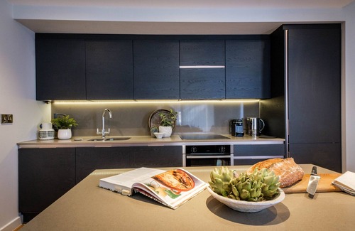 York Cottage | Apartment 21 Hudson Quarter Luxury Apartments - sleeps 4 guests in 2 bedrooms