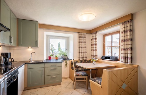 Maranza Apartment | Apartment, 4 to 10 people cozy and cheap, pets welcome