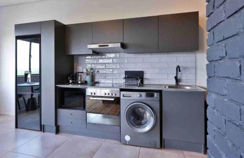 Sandown Apartment | Apartment 4023-stunning views in Sandton