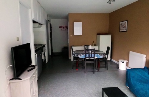 Ax-les-Thermes Apartment | Apartment 5 minutes from ski lift/thermal baths/town center