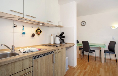 Nonnenhorn Apartment | Apartment '6' with Balcony and Wi-Fi