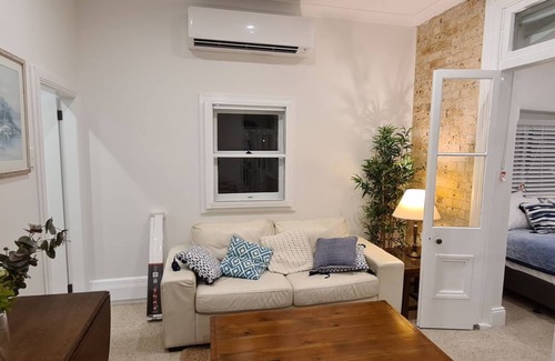 Narrabeen Apartment | Apartment 9 - The Coachhouse