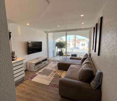 Los Realejos Apartment | Apartment A/c - Fibra - SmartTv - modern