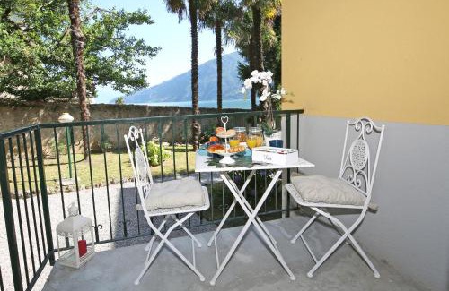 Limonta Apartment | Apartment A lago private beach and parking