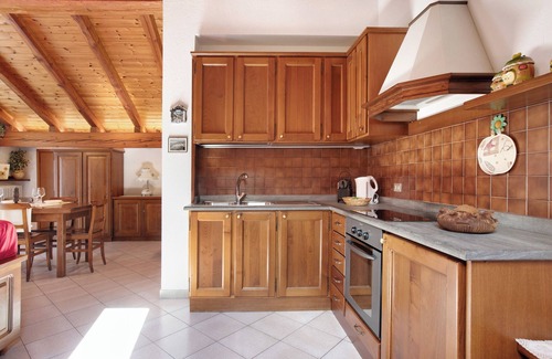 Saint-Pierre Apartment | Apartment 'A1' with Mountain View, Shared Garden and Wi-Fi