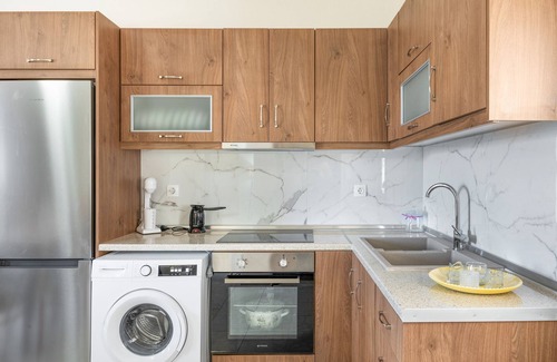 Drymonas Apartment | Apartment 'Akrogiali House Drimonas' with Sea View, Wi-Fi and Air Conditioning