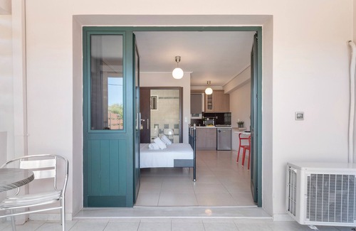 Kalligoni Apartment | Apartment 'Alexandros Amea' with Mountain View, Wi-Fi and Air Conditioning