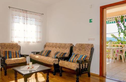 Milohnici Apartment | Apartment Andjelka by Interhome