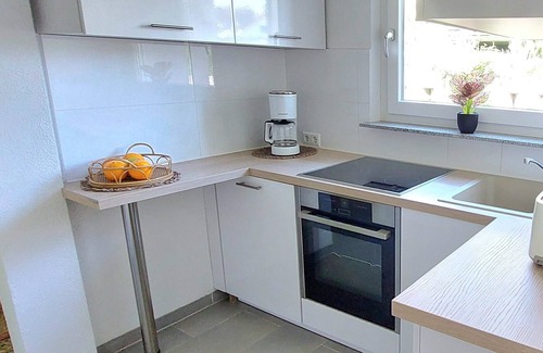 Gaienhofen Apartment | Apartment 'Anna' with Private Terrace and Shared Garden