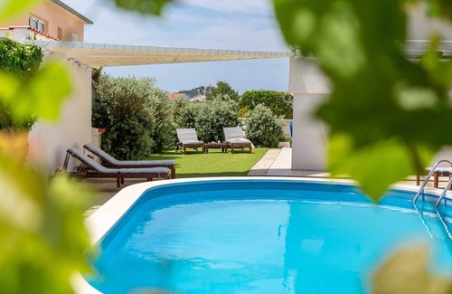 Vodice Apartment | Apartment Arausa with Pool V