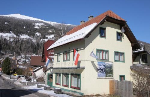 Sankt Michael im Lungau Apartment | Apartment in St Michael near Ski Slopes