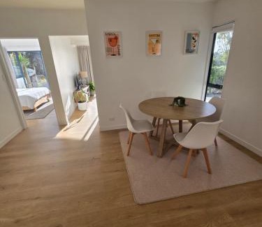 Red Beach Apartment | Apartment at the Beach