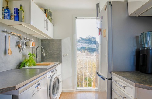 Montredon Apartment | Apartment at the gateway to the calanques. Madrague de Montredon district