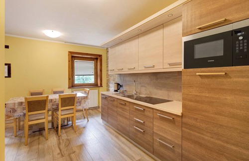 Livigno Apartment | Apartment Baita Belvedere - Teola with Mountain View, Balcony and Wi-Fi