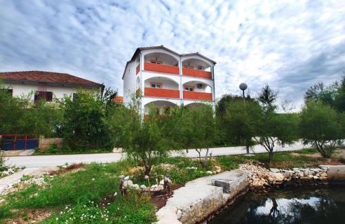 Jadrtovac House | Apartment Bajan 545