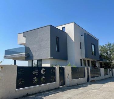 Eforie Apartment | Apartment Beautiful Sunsets