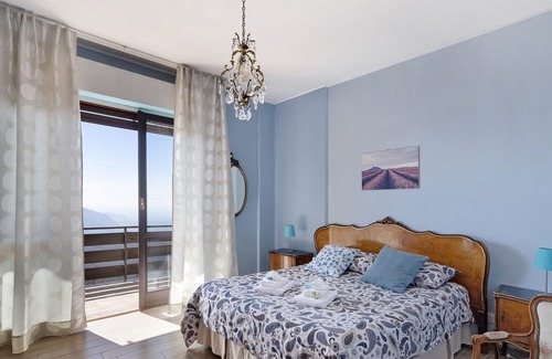 Premeno Apartment | Apartment Bella Vista with Lake View, Garden & Wi-Fi