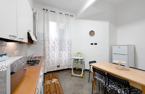Sestri Ponente Apartment | Apartment 'Benny Genova Aeroporto' with Wi-Fi