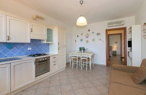 Suvereto Apartment | Apartment "Bilocale Canaiolo" with Terrace, Shared Pool & Wi-Fi