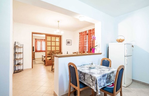 Slano Apartment | Apartment Bobić- Three Bedroom Apartment with Balcony and Sea View