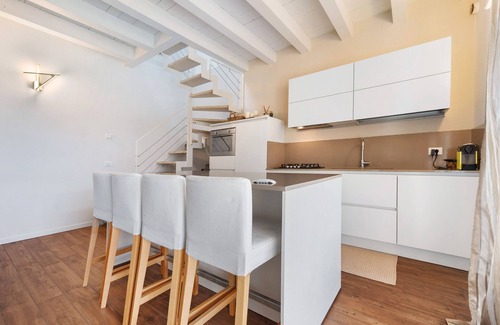 Raffa Apartment | Apartment 'Castello A Raffa' with Mountain View, Wi-Fi and Air Conditioning