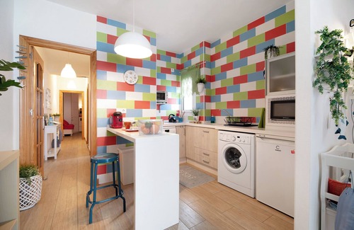 Chipiona Apartment | Apartment Caepionis close to the Beach with Shared Rooftop Terrace & Wi-Fi