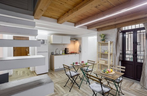 Albergheria Apartment | Apartment "Calypso Il Binario Apartment" with Private Balconies, Wi-Fi & A/C