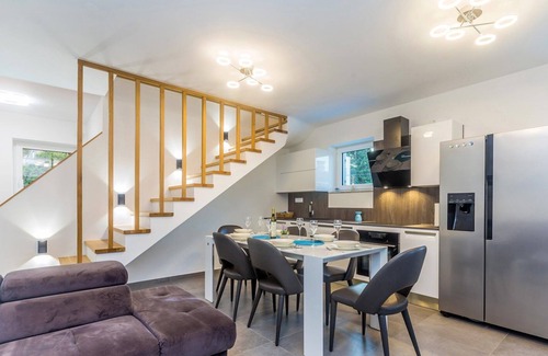 Nerezine Apartment | Apartment CALYPSO with large heated pool 50m2 and pleasant terrace