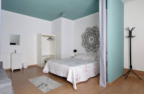 Praia da Vitoria Apartment | Apartment 'Cantinho Dos Remédios' with Mountain View, Wi-Fi and Air Conditioning