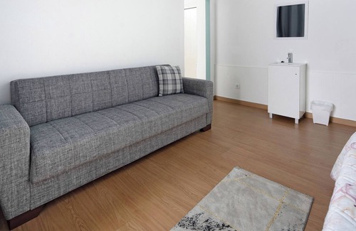 Praia da Vitoria Apartment | Apartment 'Cantinho Dos Remédios' with Mountain View, Wi-Fi and Air Conditioning