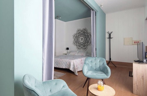 Praia da Vitoria Apartment | Apartment 'Cantinho Dos Remédios' with Mountain View, Wi-Fi and Air Conditioning