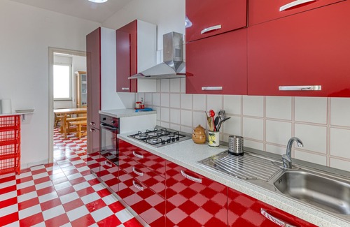 Marina di Andrano Apartment | Apartment 'Casa Vacanze Le Carrube' with Sea View, Private Terrace and Air Conditioning