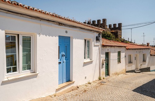 Beja Apartment | Apartment 'Casa Do Castelo' with Wi-Fi and Air Conditioning