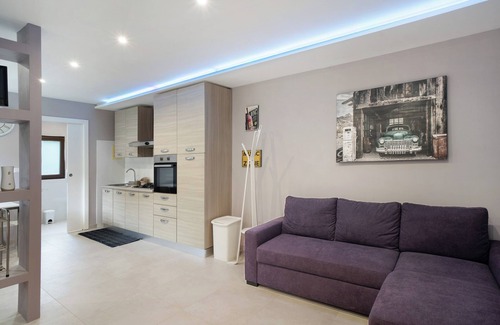 Castelbianco Apartment | Apartment "Casa Gina" with Mountain View, Private Garden & Wi-Fi