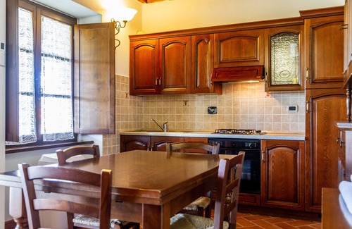 La Pesta Apartment | Apartment "Casa Vacanza Il Carpignone 4" with Lake View