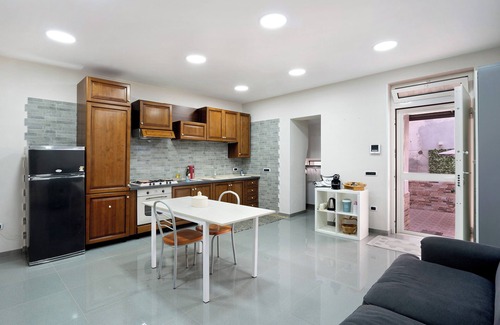 Mount Vesuvius - Pompei Apartment | Apartment "Casa Davide" with Shared Terrace & Wi-Fi