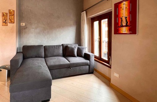 Pisogne Apartment | Apartment "Casa La Torre" with Air Conditioning