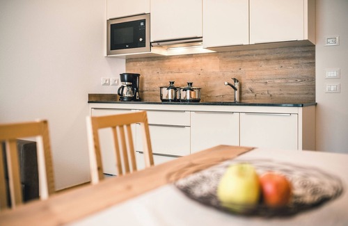 San Genesio Apartment | Apartment "Chalet La Flüta Primula" with Mountain View, Balcony and Wi-Fi