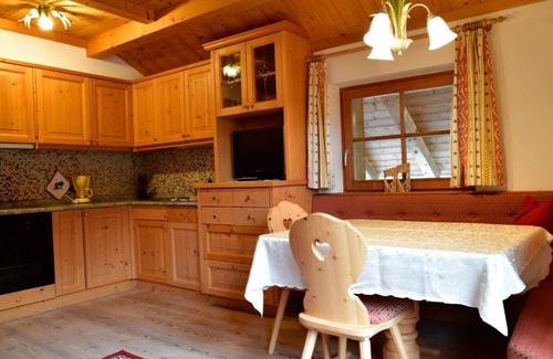 La Valle Apartment | Apartment "Ciasa Mirio Pars" with Mountain View, Wi-Fi & Balcony