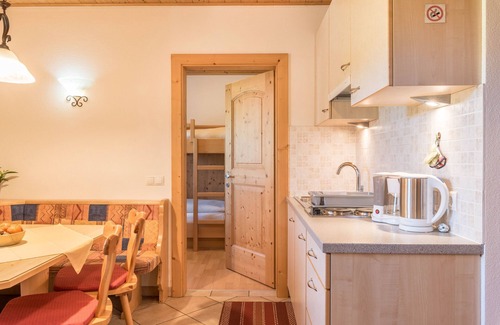 La Valle Apartment | Apartment Ciasa Raut App Valüz with Mountain View, Garden & Wi-Fi