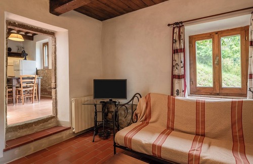 Pietrabuona Apartment | Apartment 'Cima A Zano' with Mountain View, Shared Pool and Wi-Fi