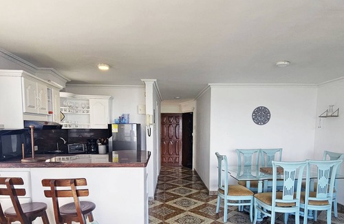 El Laguito Apartment | Apartment on the 12th floor, lake view by Parceros Group