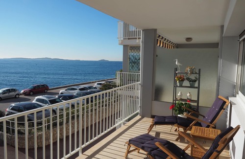 Sanary-sur-Mer Apartment | Apartment corniche des Baux Sanary sur mer, panoramic sea view, garage.