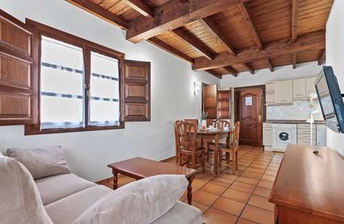 Bustio Apartment | Apartment 'Cruz' with Private Terrace and Wi-Fi