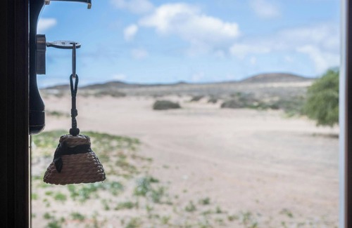 Caleta de Sebo Apartment | Apartment “Cuesta del Salado II” close to the Beach with Mountain View & Terrace