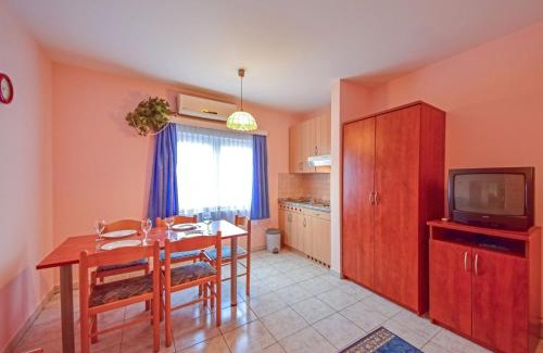 Cesarica Apartment | Apartment Delfin-3 by Interhome