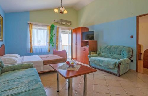 Cesarica Apartment | Apartment Delfin-6 by Interhome
