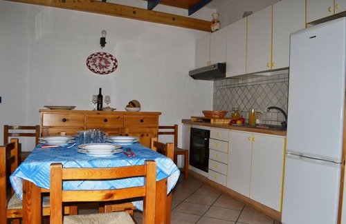 San Foca Apartment | Apartment Directly on the Beach with Air Conditioning and Terrace